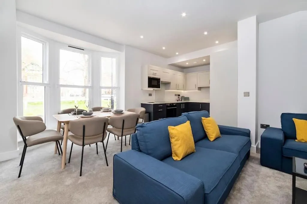 City Apartments - Clifton Green 2 Bedroom Apartment York